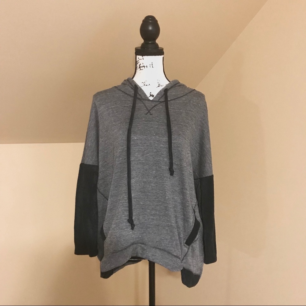 😍Gray and Black Hoodie